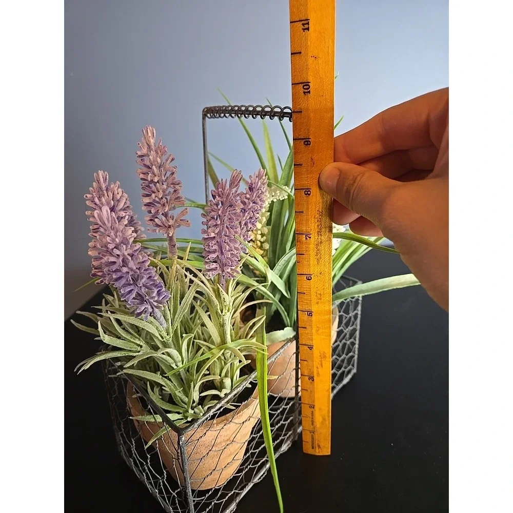 UNBRANDED EUC LAVENDER FAUX WIRED HOLDER‎ DECOR FLORAL